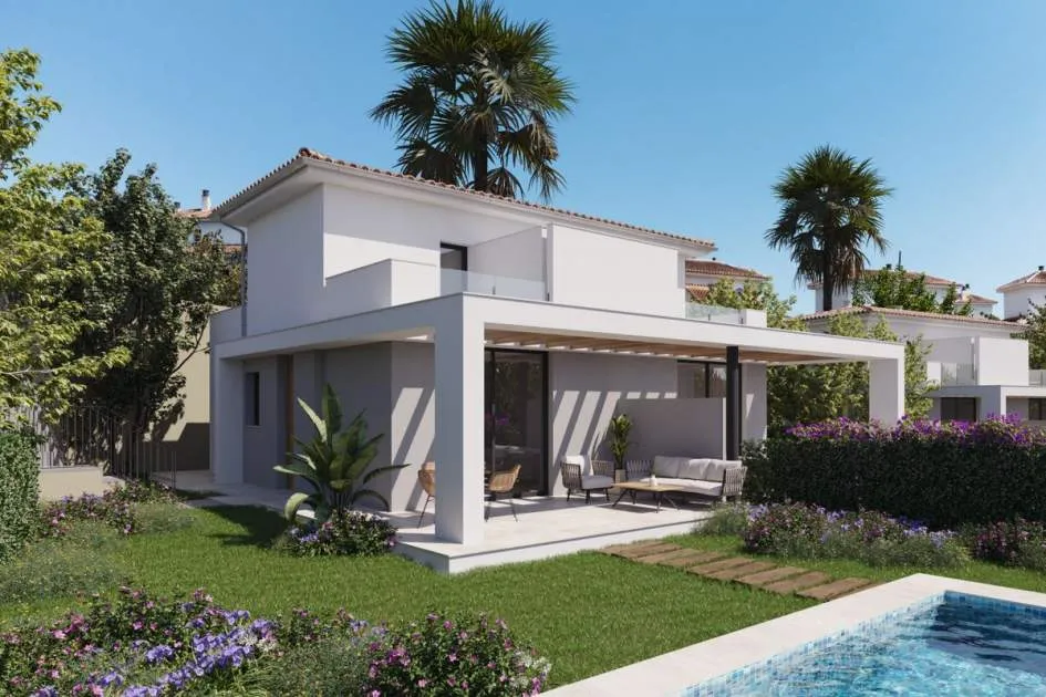 Neubauhaus in Meeresnähe in der Cala Romantica