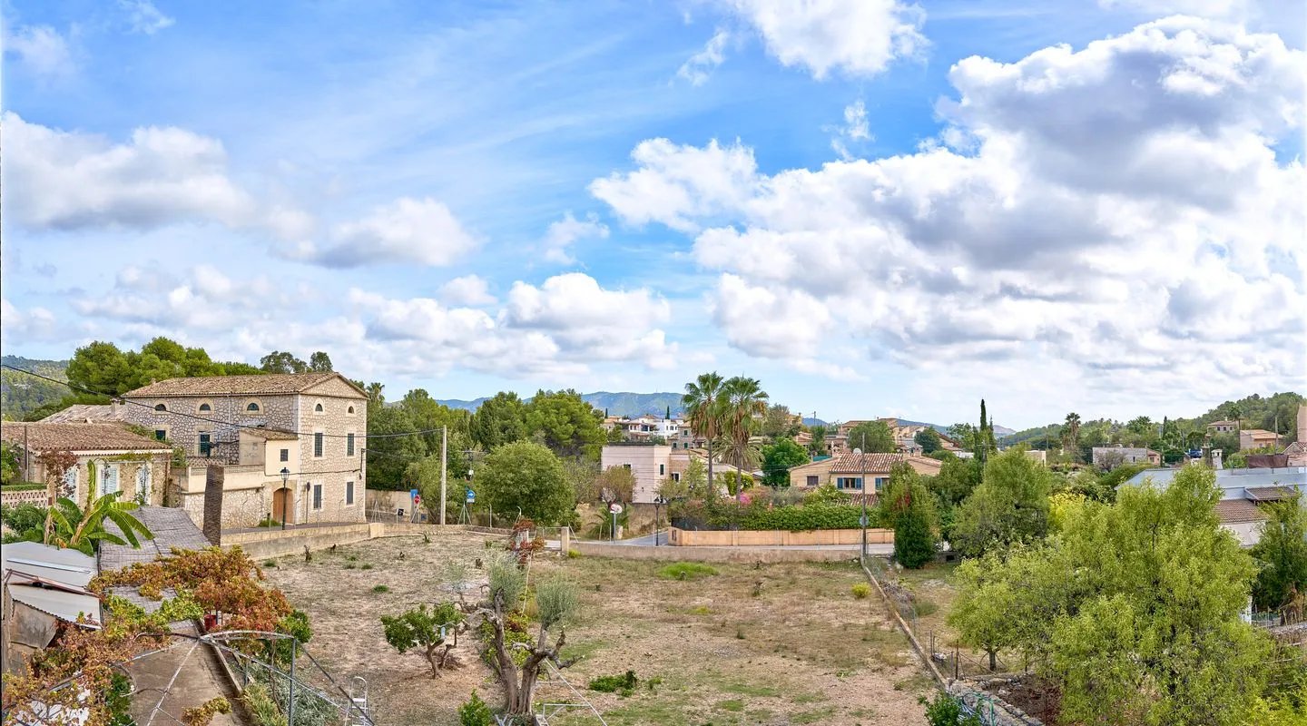 Sonniges Grundstück in dem charmanten Dorf Es Capdella, 5 Minuten zu Fuß vom Zentrum entfernt