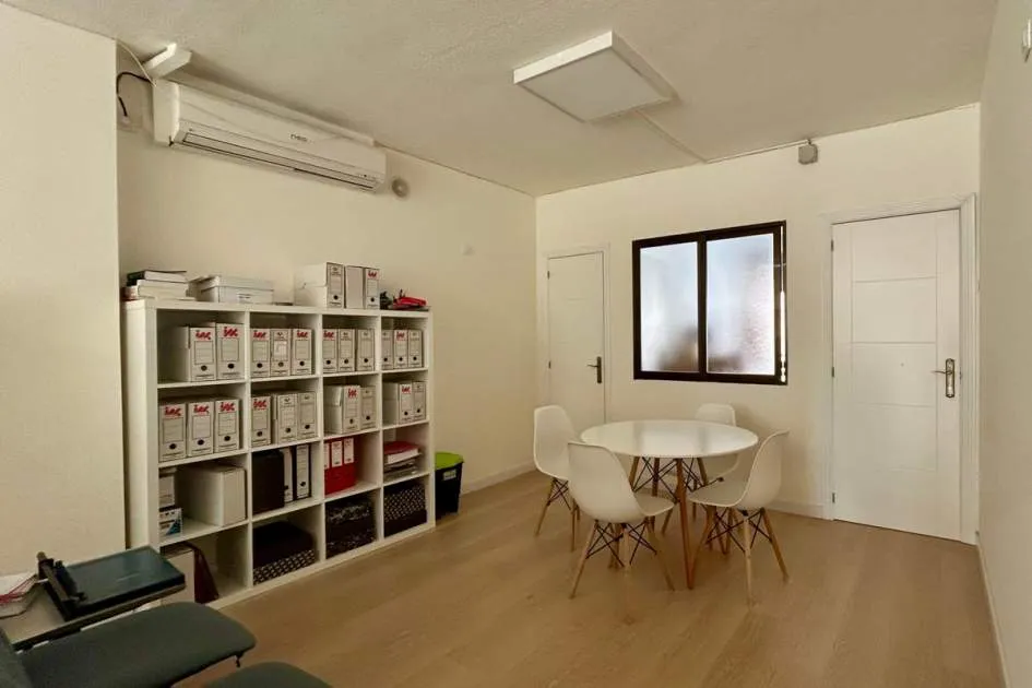 Zentral gelegene Geschäftsräume in Santa Ponsa