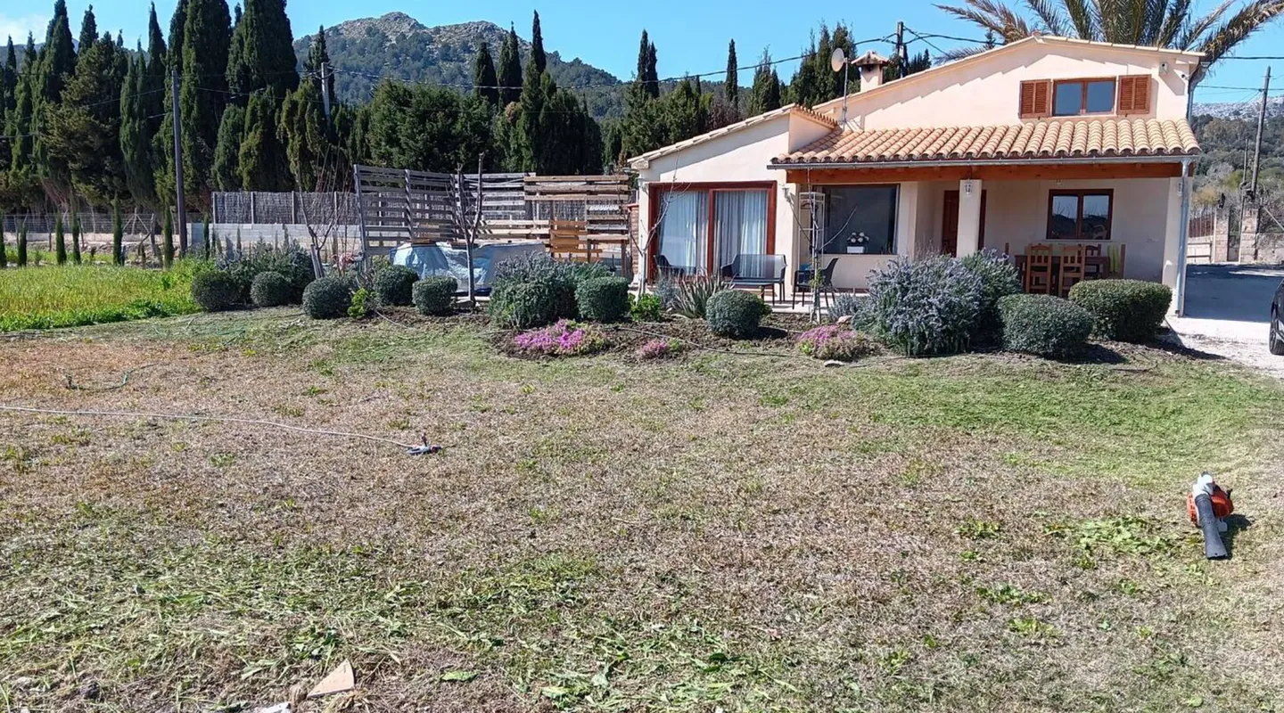 Finca mit Schwimmbad und spektakulärer Aussicht, 1 km von Pollensa entfernt