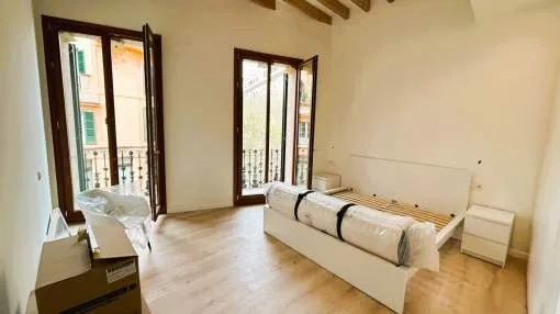 VERFÜGBAR FÜR EINEN BEFRISTETEN VERTRAG. Wohnung in der Altstadt. VERFÜGBAR FÜR EINEN BEFRISTETEN VERTRAG. Wohnung in der Altstadt.