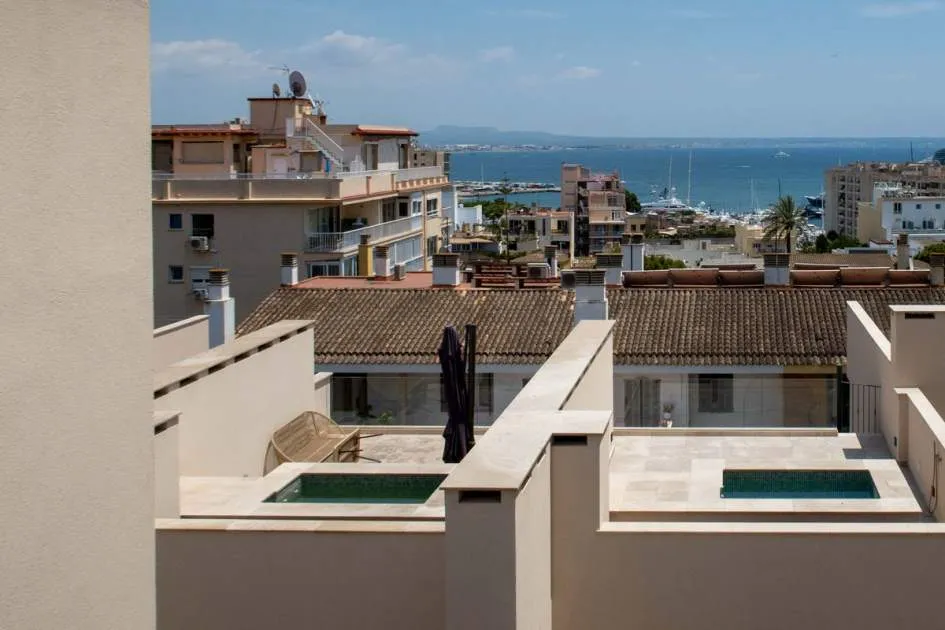 Wunderschöne neue Stadthäuser in El Terreno mit Meerblick Wunderschöne neue Stadthäuser in El Terreno mit Meerblick