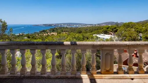 Villa mit atemberaubendem Meer- und Bergblick in Costa d’en Blanes Villa mit atemberaubendem Meer- und Bergblick in Costa d’en Blanes