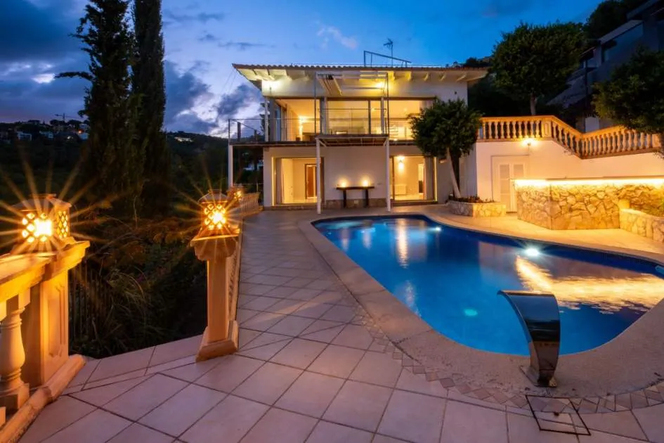 Exquisite Villa mit Aussicht in Costa d'en Blanes Exquisite Villa mit Aussicht in Costa d'en Blanes
