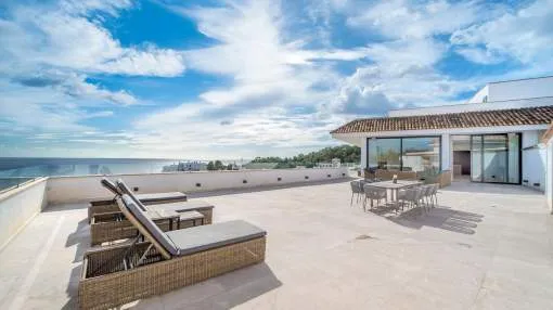 Luxuriöses Penthouse mit Panoramablick auf das Meer in Illetes