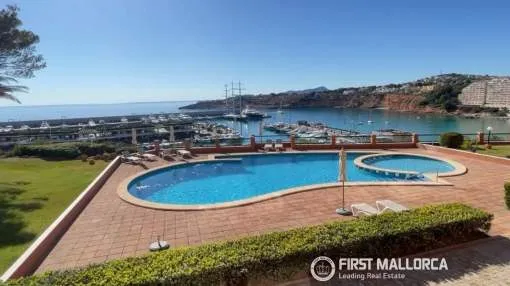Wohnung mit Meerblick und Terrasse in Voraport bei Port Adriano