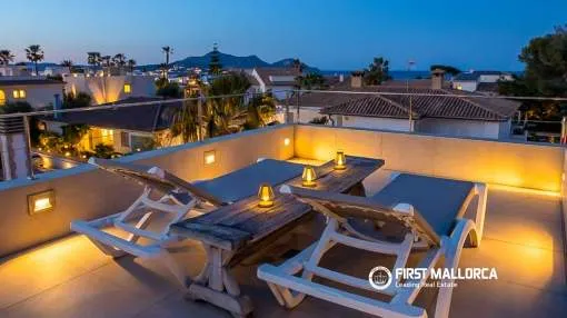 Villa mit großem Garten nur wenige Schritte vom Sandstrand an der Playa de Muro entfernt