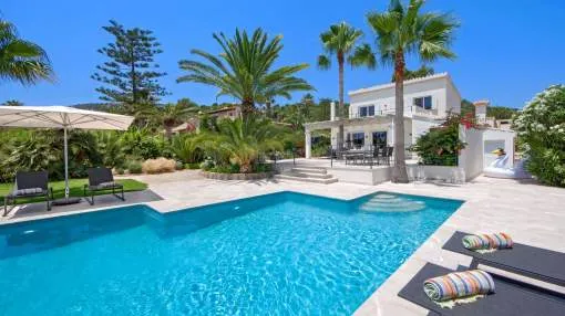 Ruhige, neu erbaute Finca im Herzen von Puerto de Andratx mit einer Lizenz für die Ferienvermietung