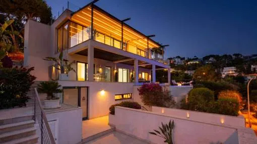 Moderne Luxusvilla mit Panoramameerblick in Costa d’en Blanes