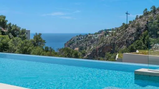 Phantastische Neubauvilla in der Cala Llamp