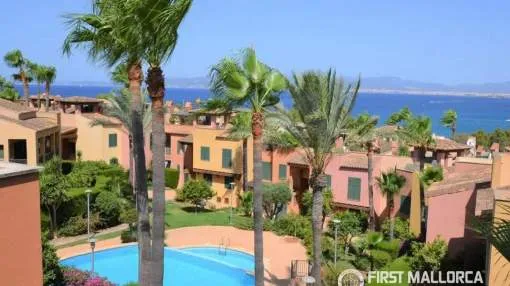 Penthouse mit privater Dachterrasse und Meerblick in Son Veri Nou