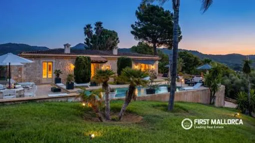 Elegante Finca mit mediterranem Charme – privater Rückzugsort mit Weitblick, viel Platz und eigenem Brunnen.