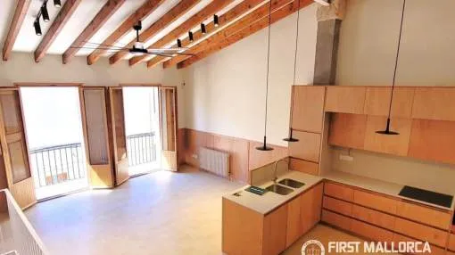 Komplett renoviertes Reihenhaus mit Garage und Terrasse im Zentrum von Llucmajor