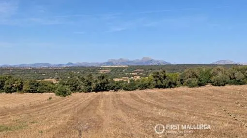 Großzügiges Baugrundstück mit gültiger Baugenehmigung und Panoramablick bei Manacor