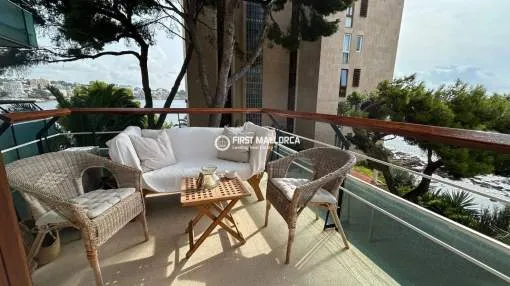Wohnung mit großer Terrasse und privatem Meerzugang in Roca Marina, Illetas
