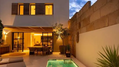 Luxuriöses Designer-Stadthaus mit beheiztem Pool im Herzen von Ses Salines