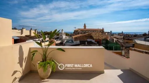 Architekten-renoviertes historisches Stadthaus mit privater Dachterrasse in der Altstadt von Palma