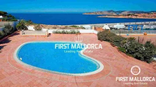 Villa in 1. Meereslinie mit atemberaubendem Meerblick. Ideal zum Renovieren!