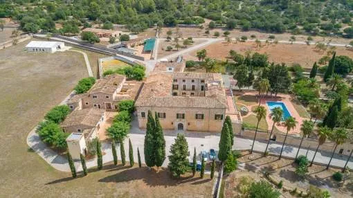 Einzigartiges Anwesen mit 84 Schlafzimmern, Pool und Park bei Valldemossa