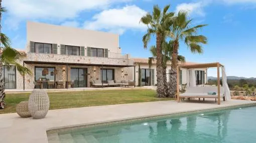 Exklusive Neubaufinca mit Pool und herrlichen Weitblick in beliebter Lage