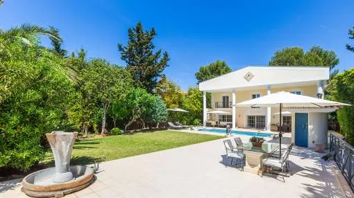 Hochwertige Villa mit Charakter und sonnigem Ambiente