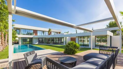 Moderne Villa mit neuester Luxus-Ausstattung in Toplage Moderne Villa mit neuester Luxus-Ausstattung in Toplage