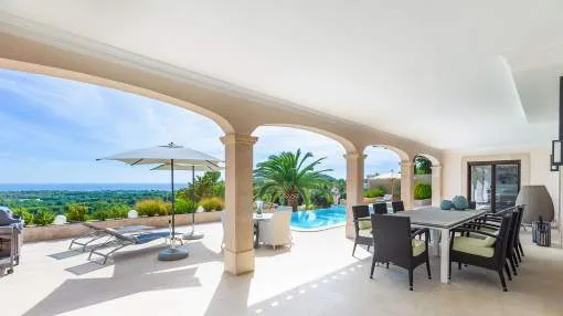 Erstklassige Luxusvilla mit Spa und atemberaubendem Blick auf die Bucht von Palma