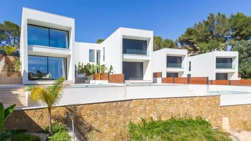 Moderne Neubauvilla mit gehobenem Komfort in Meeresnähe
