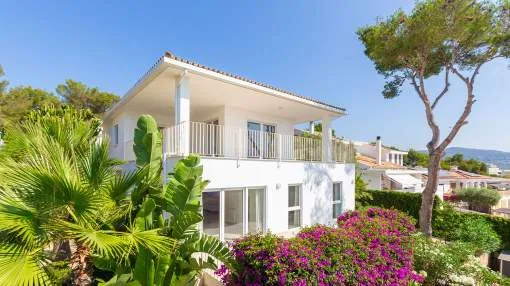 Sanierte Luxusvilla in ruhiger strandnaher Wohnlage Sanierte Luxusvilla in ruhiger strandnaher Wohnlage