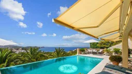 Imposante Villa mit atemberaubender Aussicht Imposante Villa mit atemberaubender Aussicht