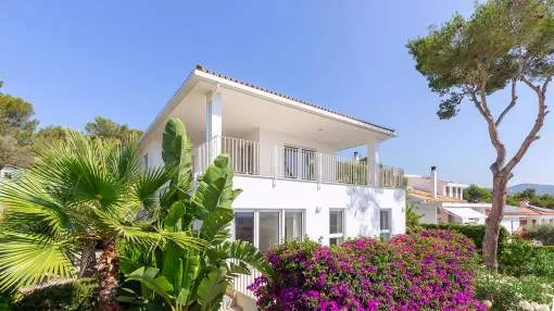 Sanierte Luxusvilla in ruhiger strandnaher Wohnlage