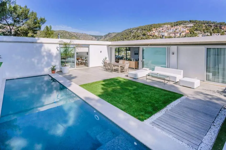 Moderne sonnige Villa mit absoluter Privatsphäre nahe Palma